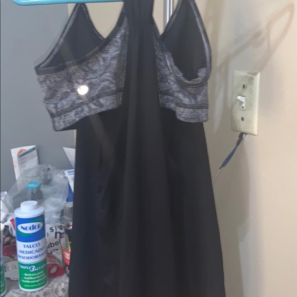 Lululemon tank - Picture 3 of 5